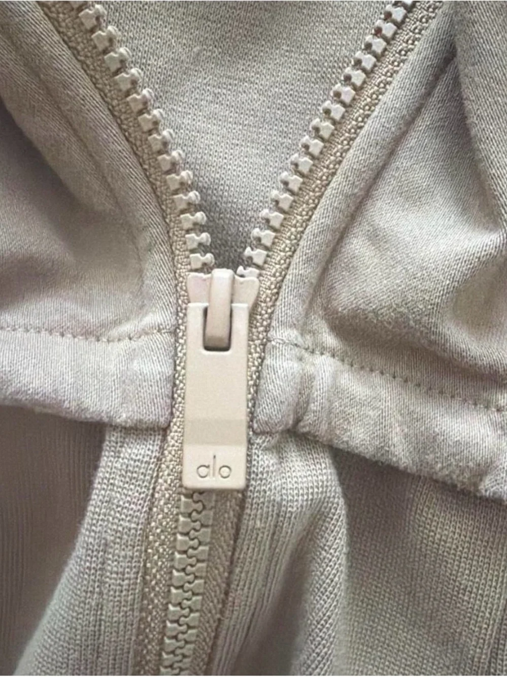 ALO Yoga Cropped Jacket in Camel Taupe